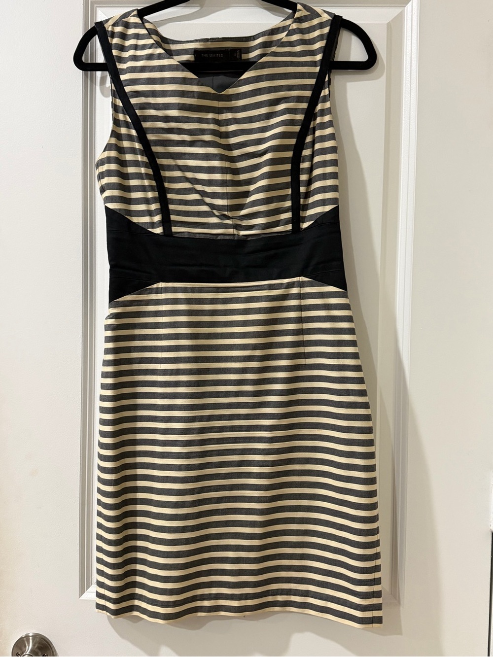 The Limited Women’s Black & Cream Striped Sheath Dress – Size 2